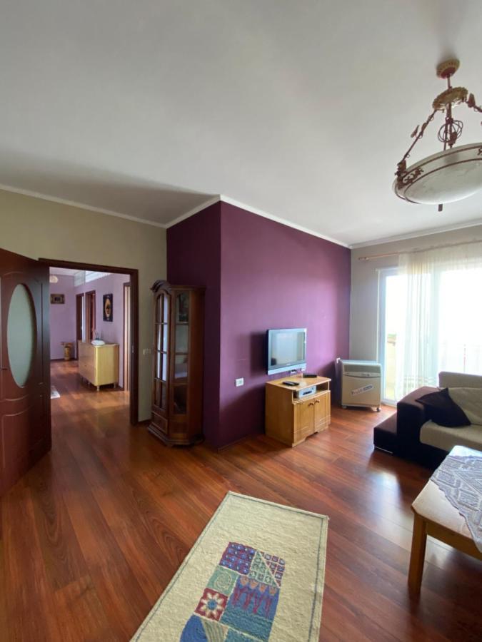 Stay The Night Shkodra Apartment City Centre Luaran gambar
