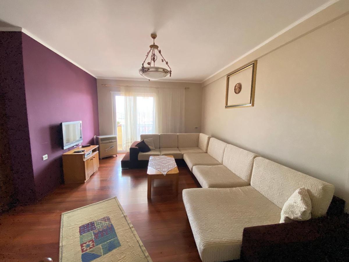 Stay The Night Shkodra Apartment City Centre Luaran gambar