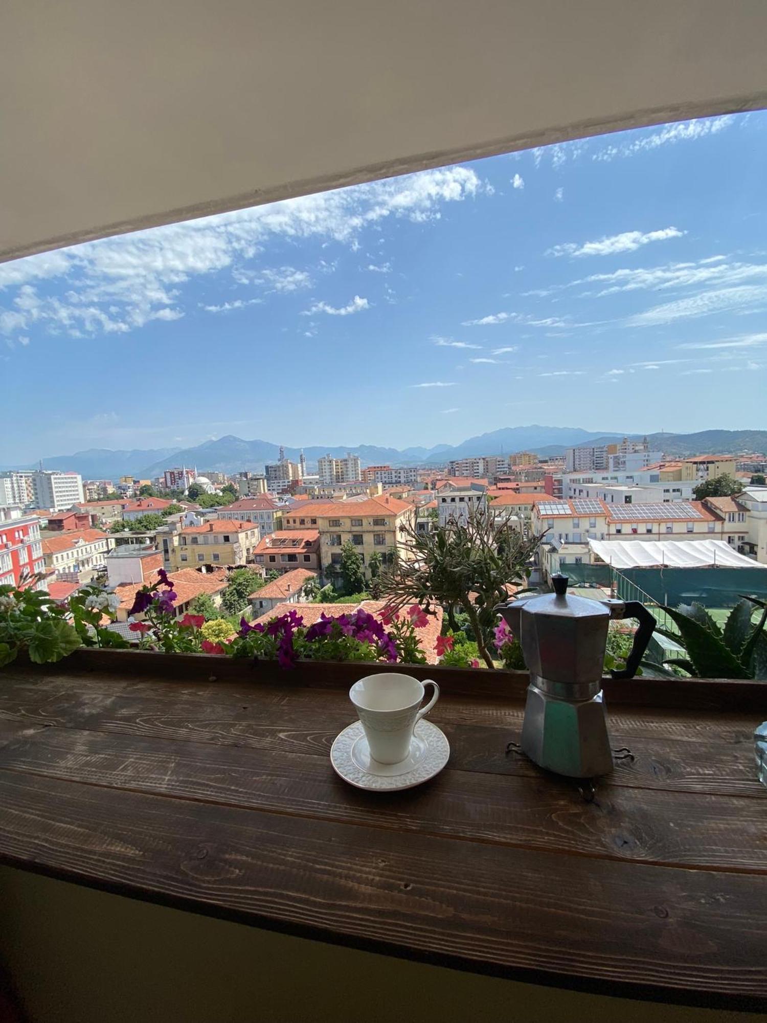 Stay The Night Shkodra Apartment City Centre Luaran gambar